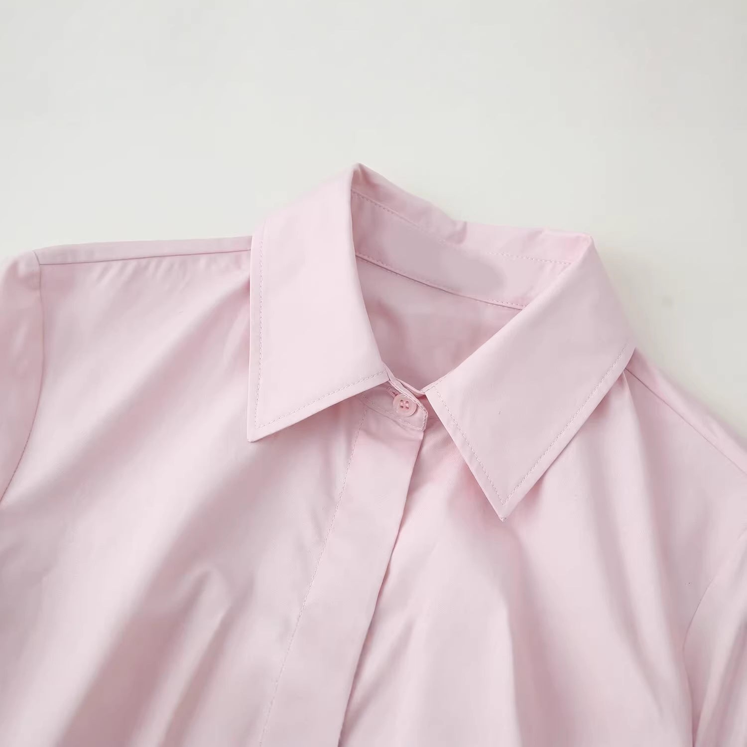 Women Tailored Short Blazer in Peplum Cut with Shirt Collar Chichicherry