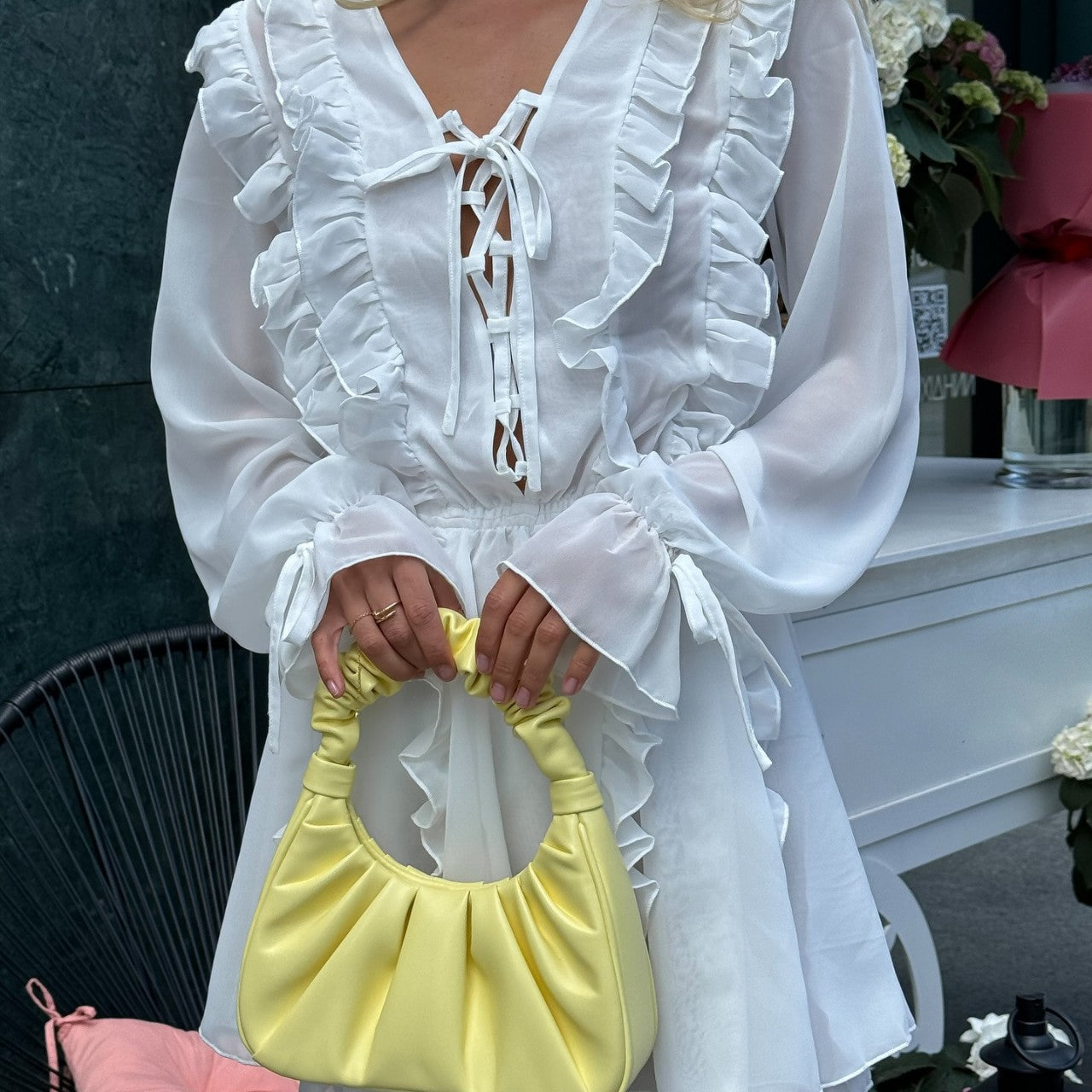 Damen Romantisches Chiffon-Minikleid mit Volants und Schnürdetail Chichicherry