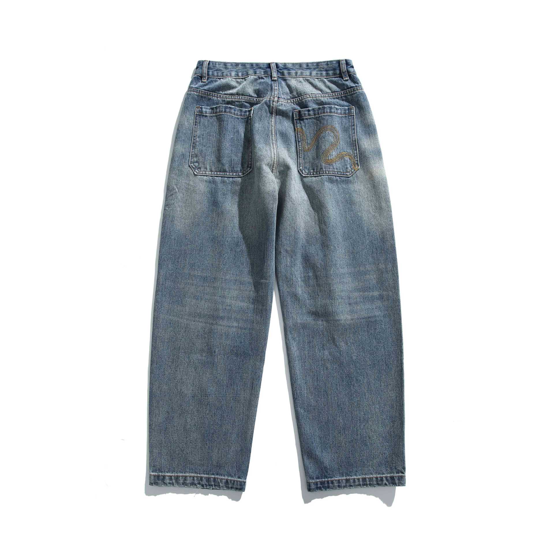 Women's High-Waisted Loose Jeans with Used Effect and Color Splatter Chichicherry