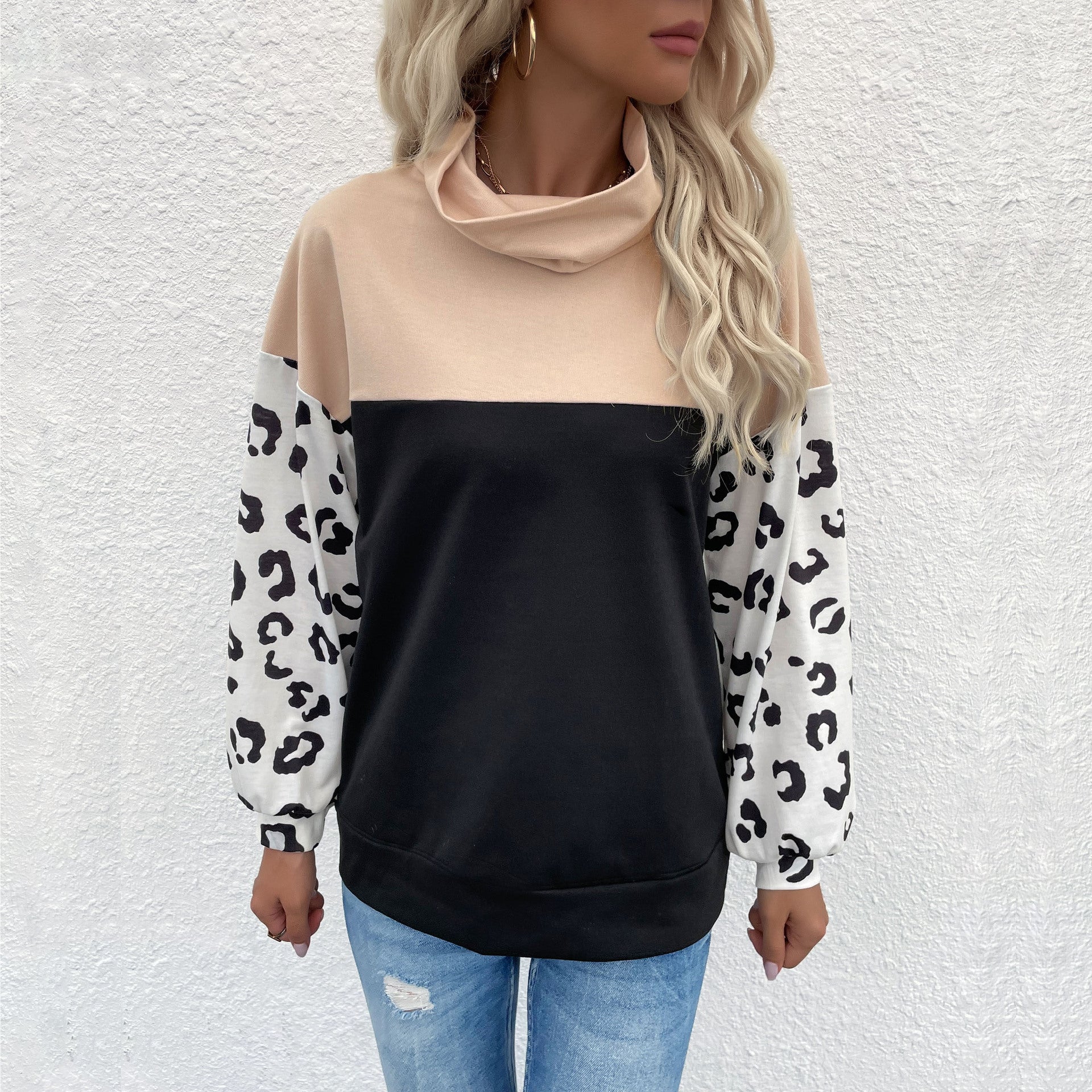 Women's colorblock sweatshirt with rollover collar and animal print sleeves Chichicherry