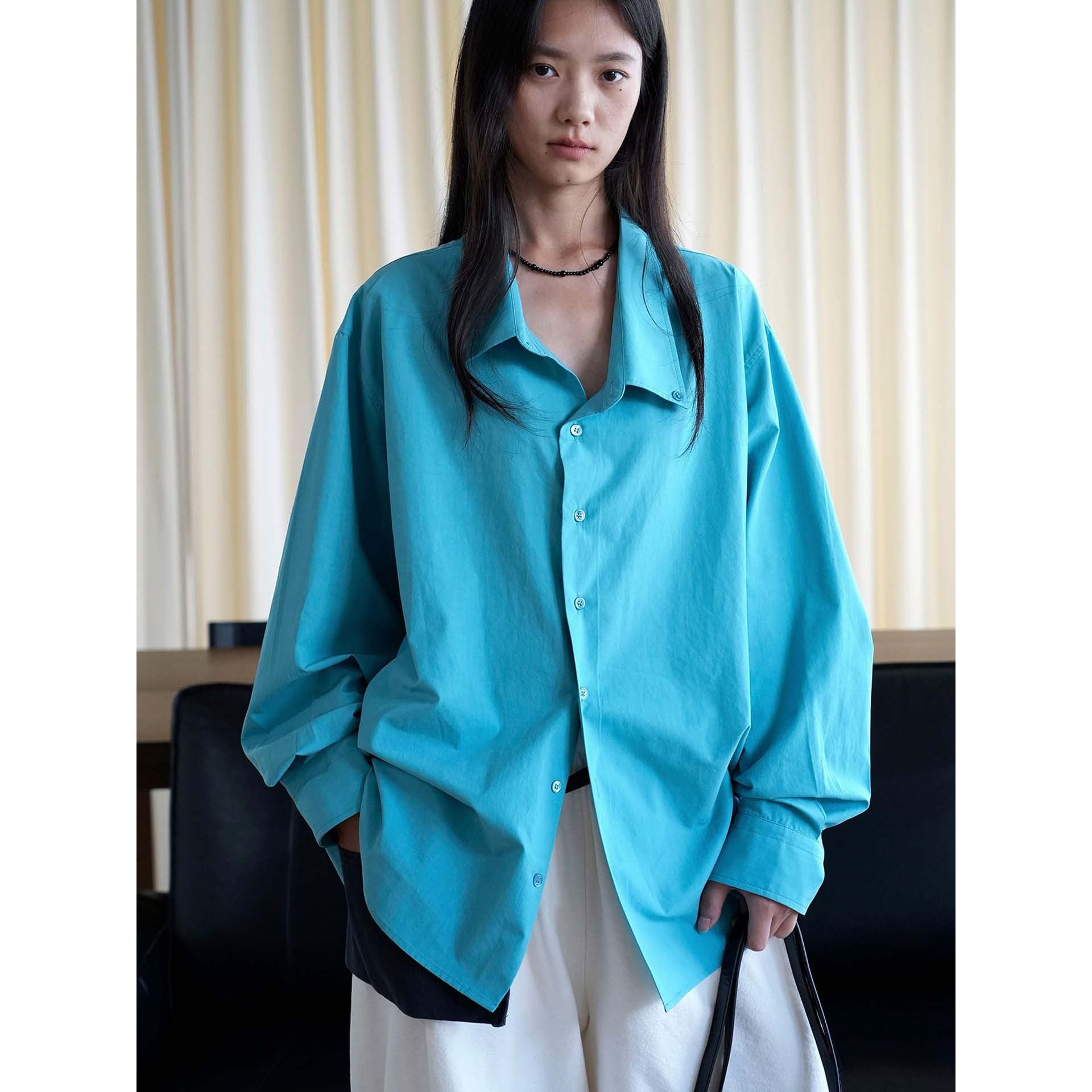 Women's Oversized Shirt made of Cotton Poplin with Extended Back Hem Chichicherry