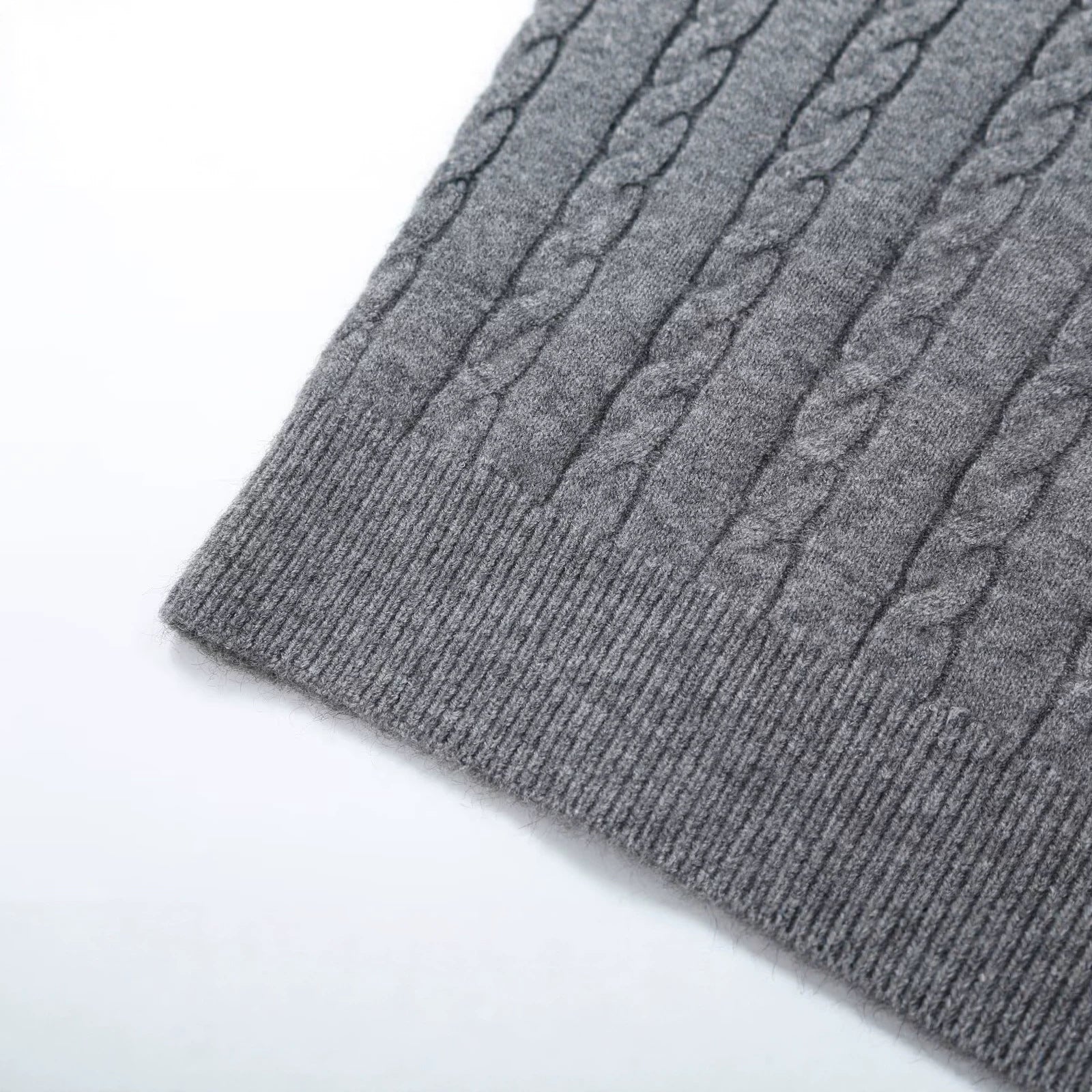 Women's Oversize Cable Knit Sweater with V-Neck and Wide Ribbed Cuff Chichicherry