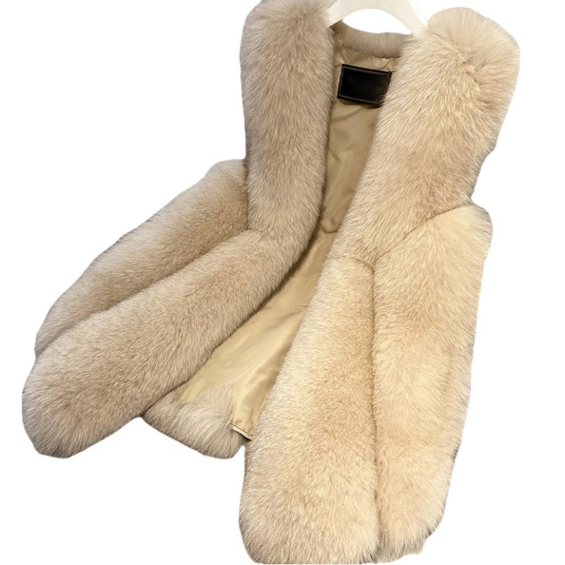 Ladies faux fur vest with long pile fur, waist-length A-line and padded inner finish Chichicherry