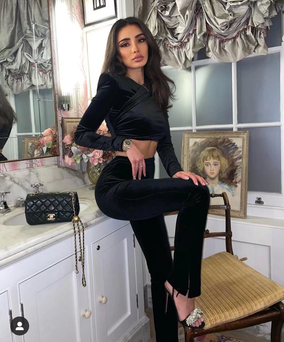 Women Velvet Cropped Blouse with Draping and Round Neck Chichicherry