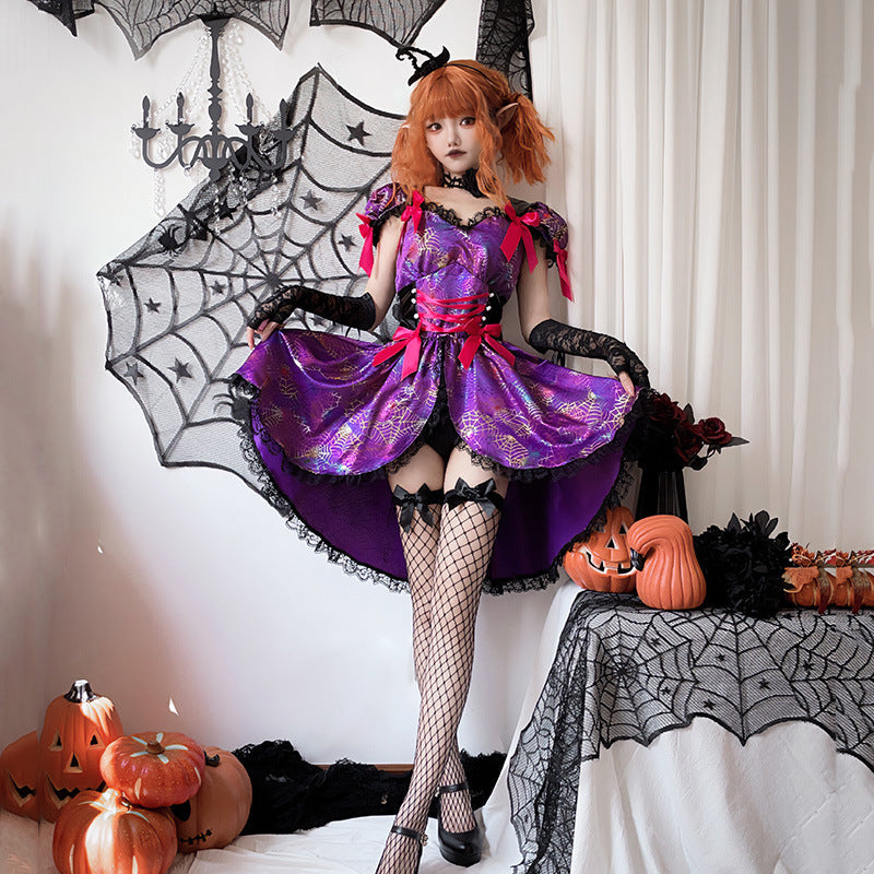 Women's witch costume with lace accents and accessories Chichicherry