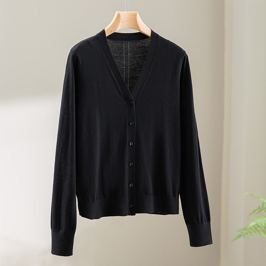 Women's fine-knit cardigan with V-neck, button placket, and ribbed cuffs Chichicherry