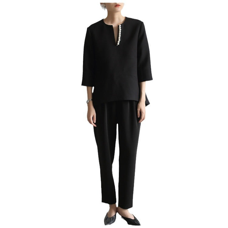 Women's Elegant Blouse with Pearl Details Chichicherry