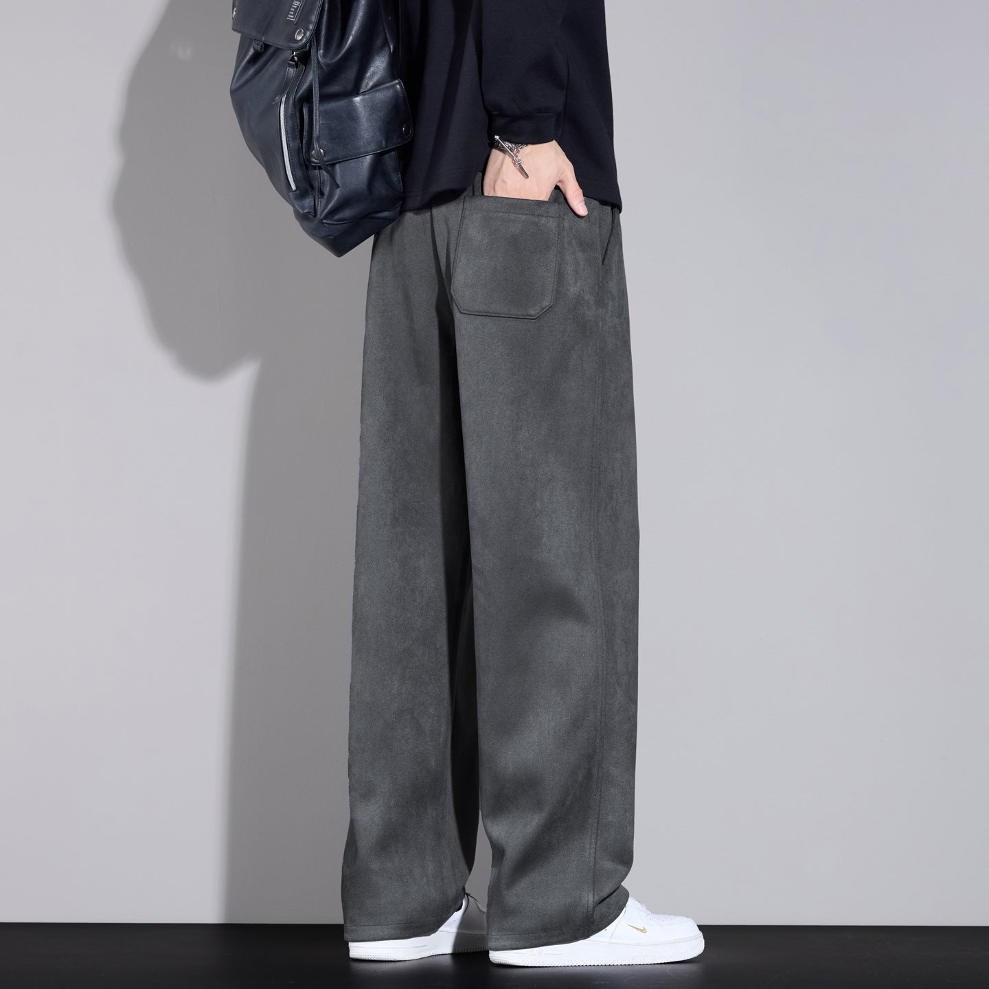 Men's casually cut pleated trousers with drawstring, wide leg and velour look Chichicherry