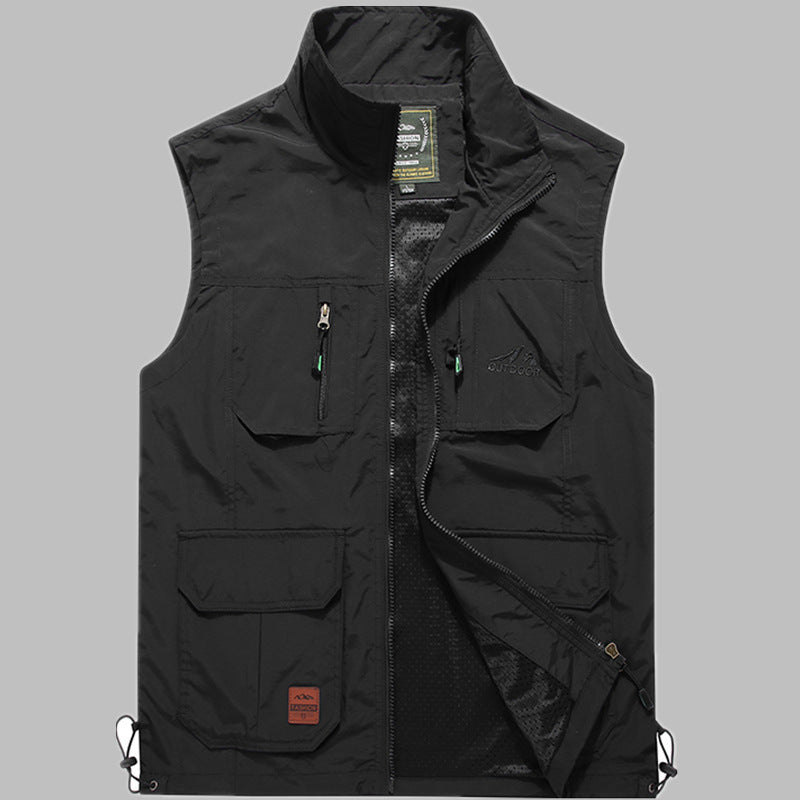 Men's multifunctional outdoor utility vest with zipper, multiple pockets, and breathable mesh lining Chichicherry