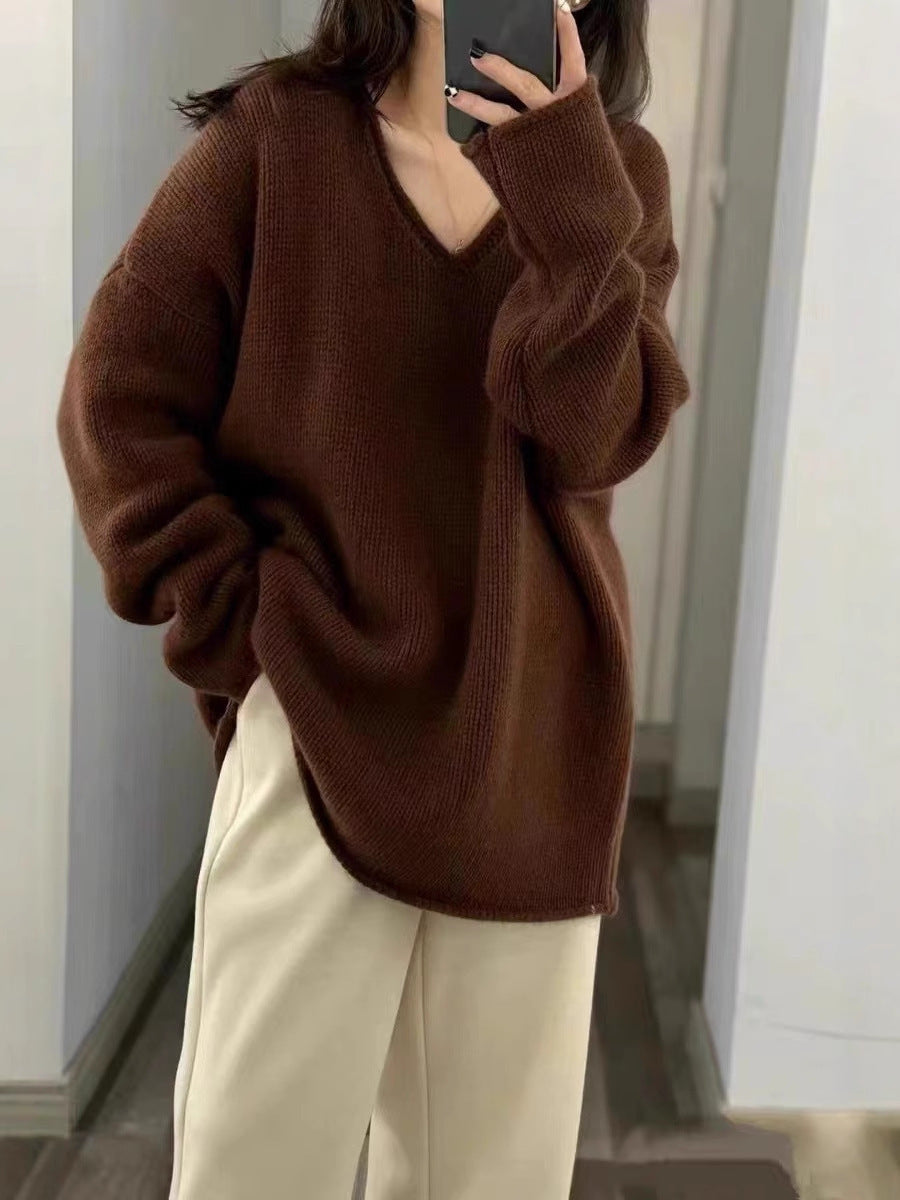 Women's Oversize V-neck Sweater in Mohair Look with Dropped Shoulder and Rounded Hem Chichicherry