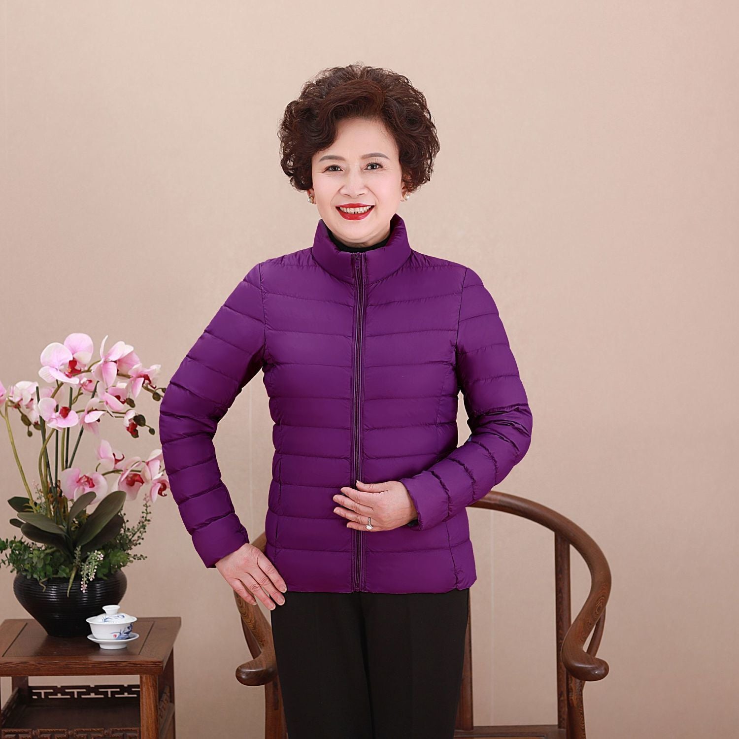 Women's Lightweight Quilted Hooded Jacket with Straight Cut and Comfort Insulation Chichicherry