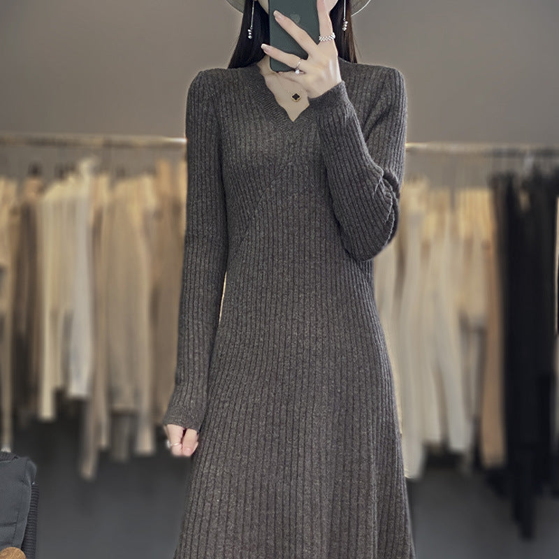 Women's Long Ribbed Knit Midi Dress with Tailored Silhouette and A-Line Skirt Chichicherry