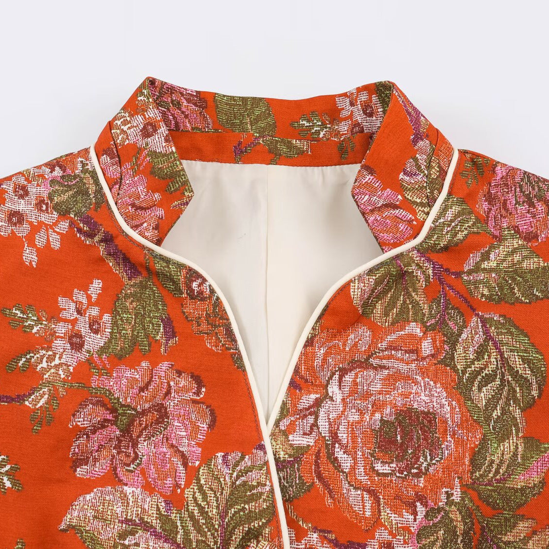 Women's short blazer in brocade jacquard with stand-up collar and piped edge Chichicherry