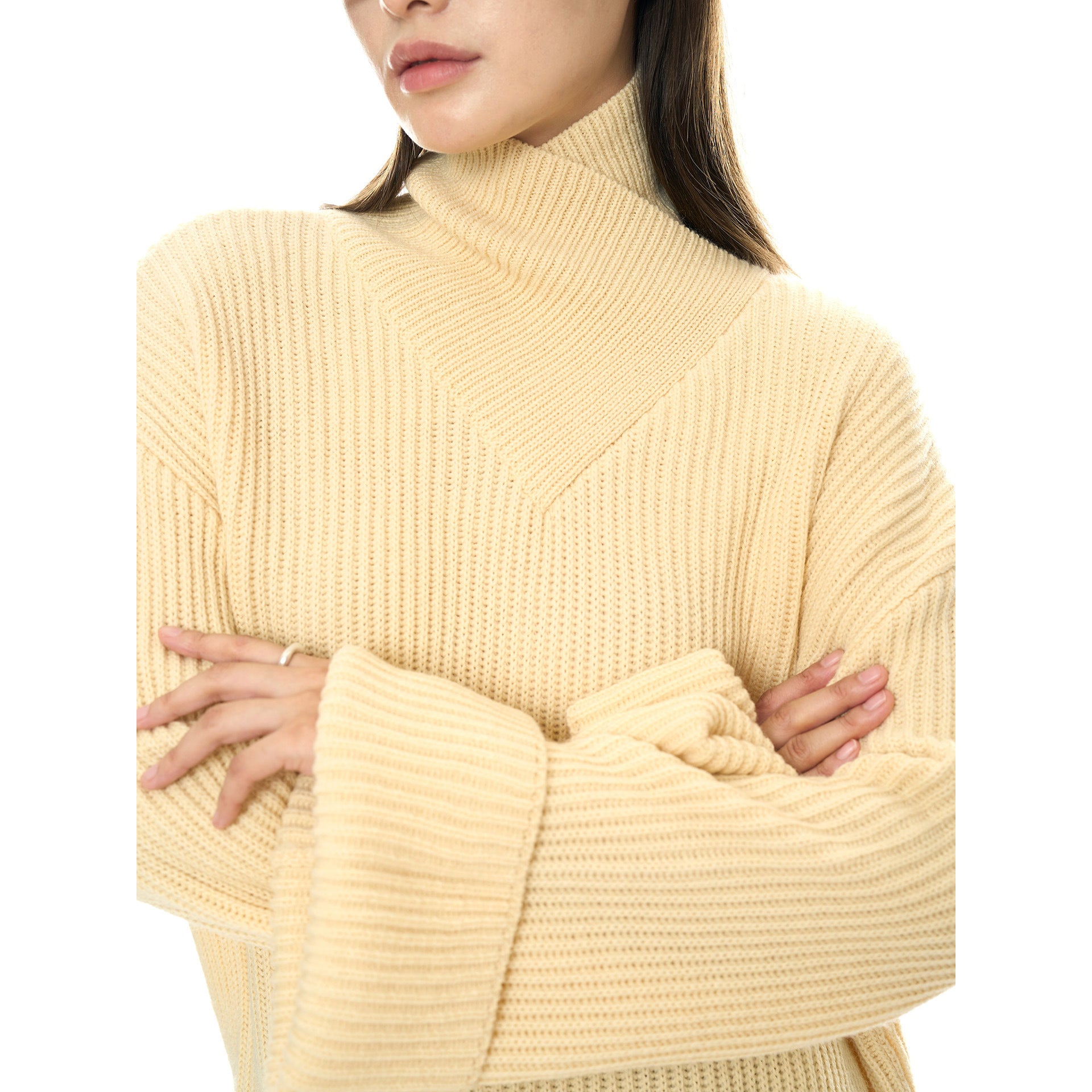 Women Oversize Ribbed Turtleneck Sweater with V-Patch Chichicherry
