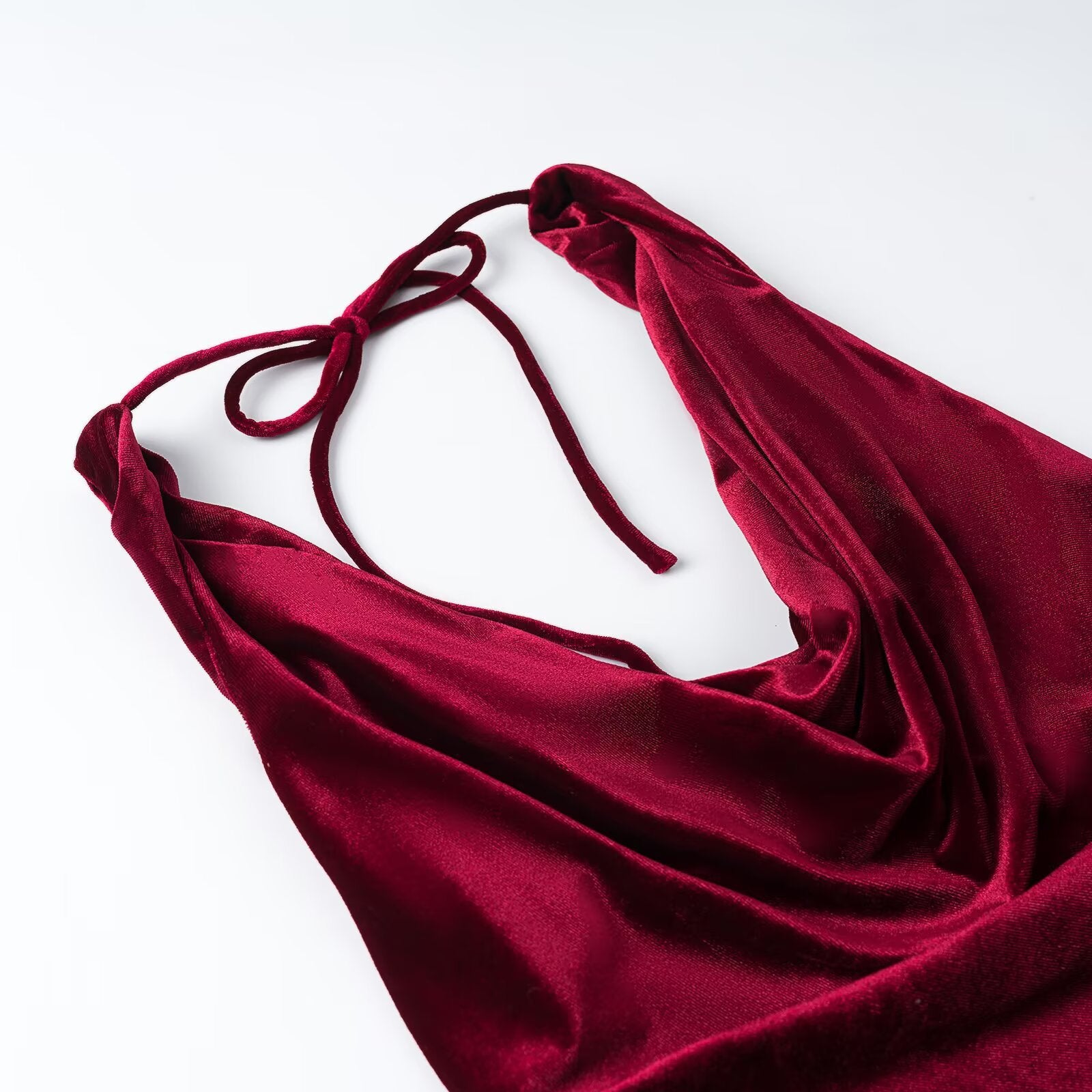 Women's maxi dress made of satin with a waterfall neckline and strap binding at the back Chichicherry