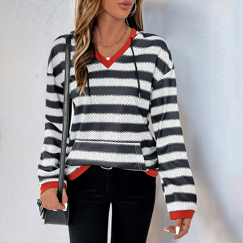 Women's striped knit pullover hoodie with V-neck, kangaroo pocket and contrast cuffs Chichicherry
