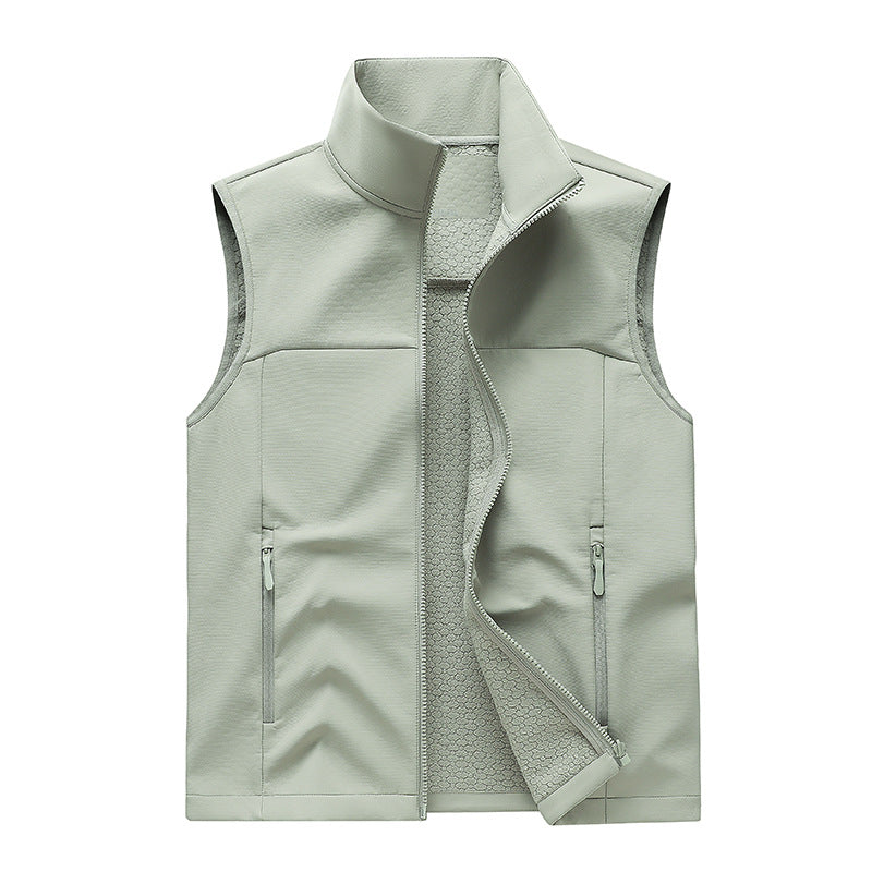 Men's Lightweight Softshell Vest with Stand-Up Collar, Breathable Mesh Lining and Zipper Pockets Chichicherry