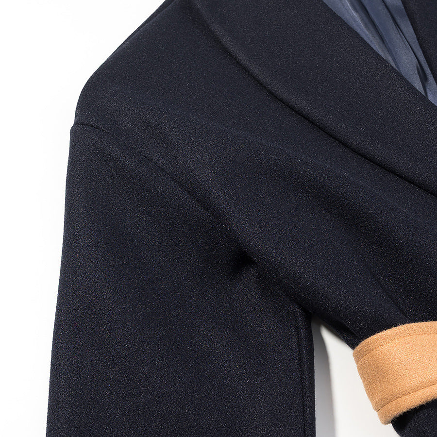 Women's short coat with tie belt, contrast pockets and faux fur cuffs Chichicherry