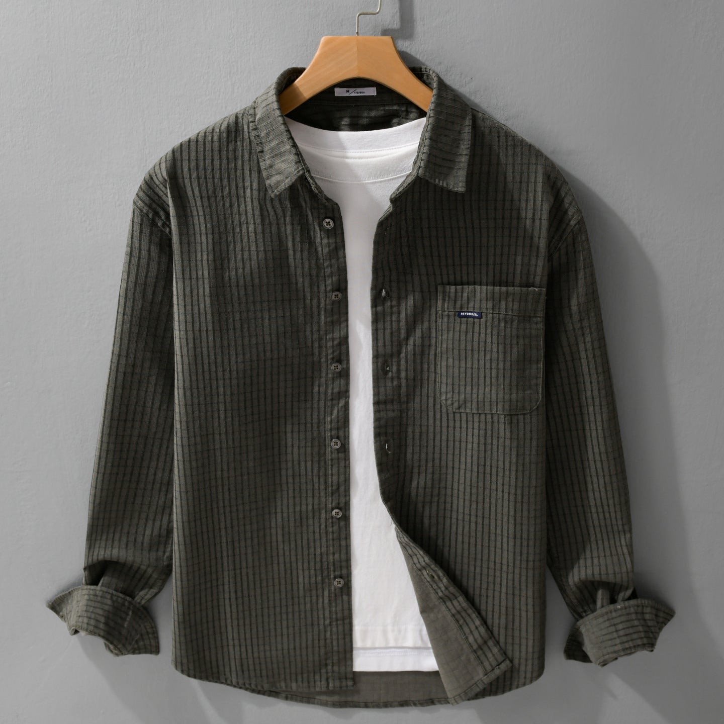 Men's fine structure shirt jacket in cord look with appliquéd breast pocket Chichicherry