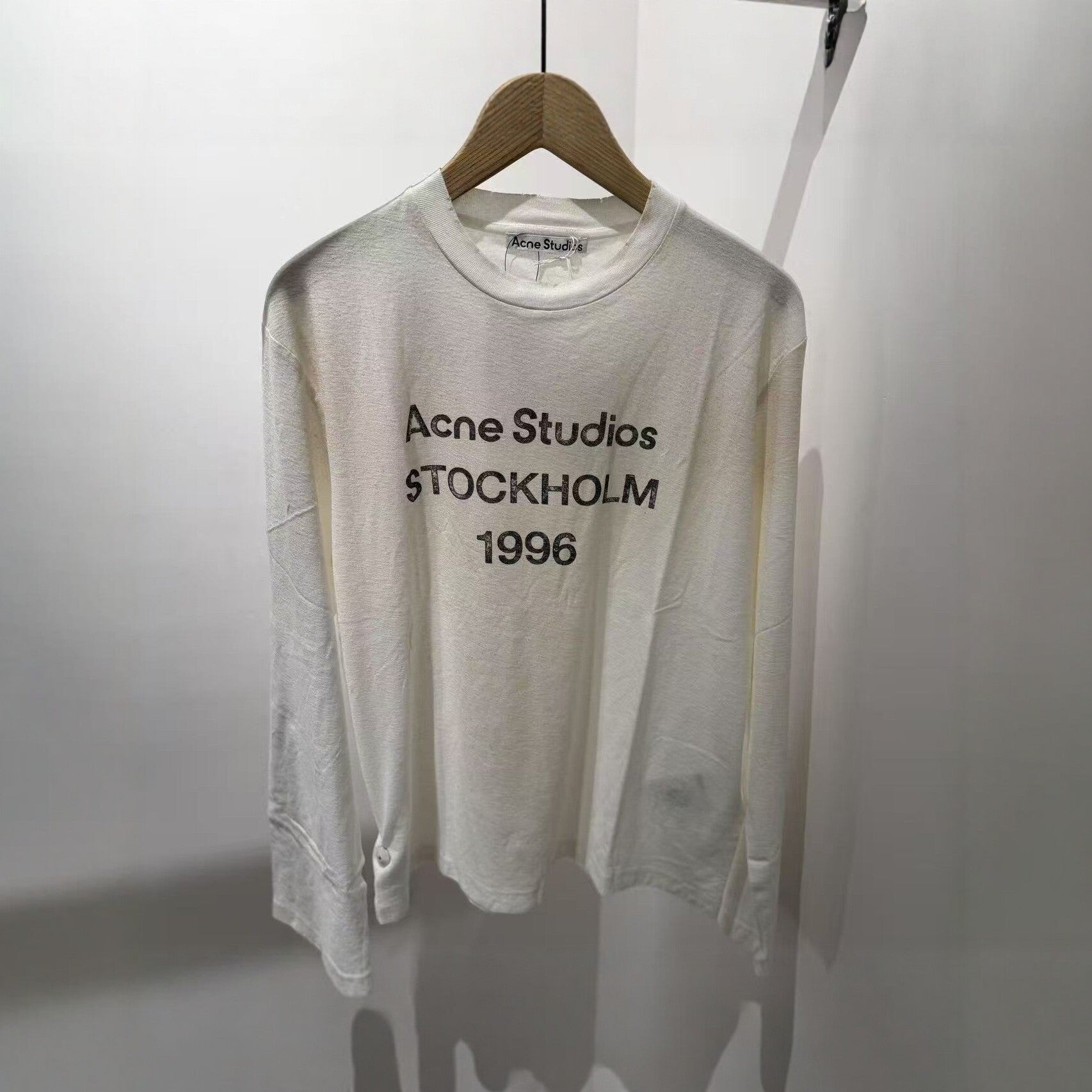 Men's Long Sleeve Shirt with Logo Print and Round Neckline Chichicherry