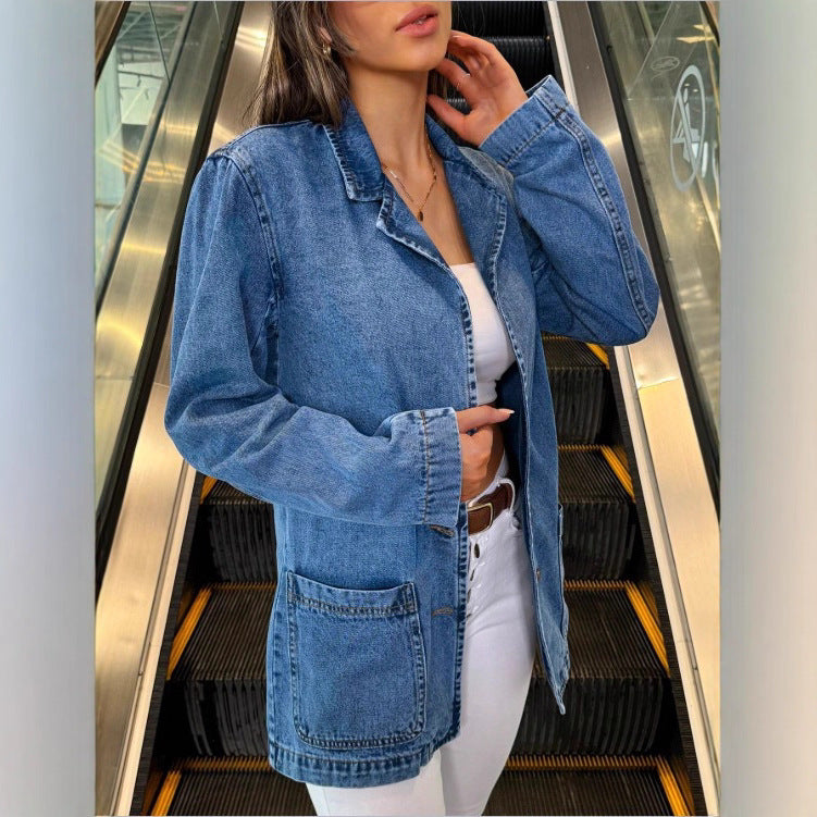 Women tailored denim jacket with stand-up collar, four flap pockets and slightly flared hem Chichicherry