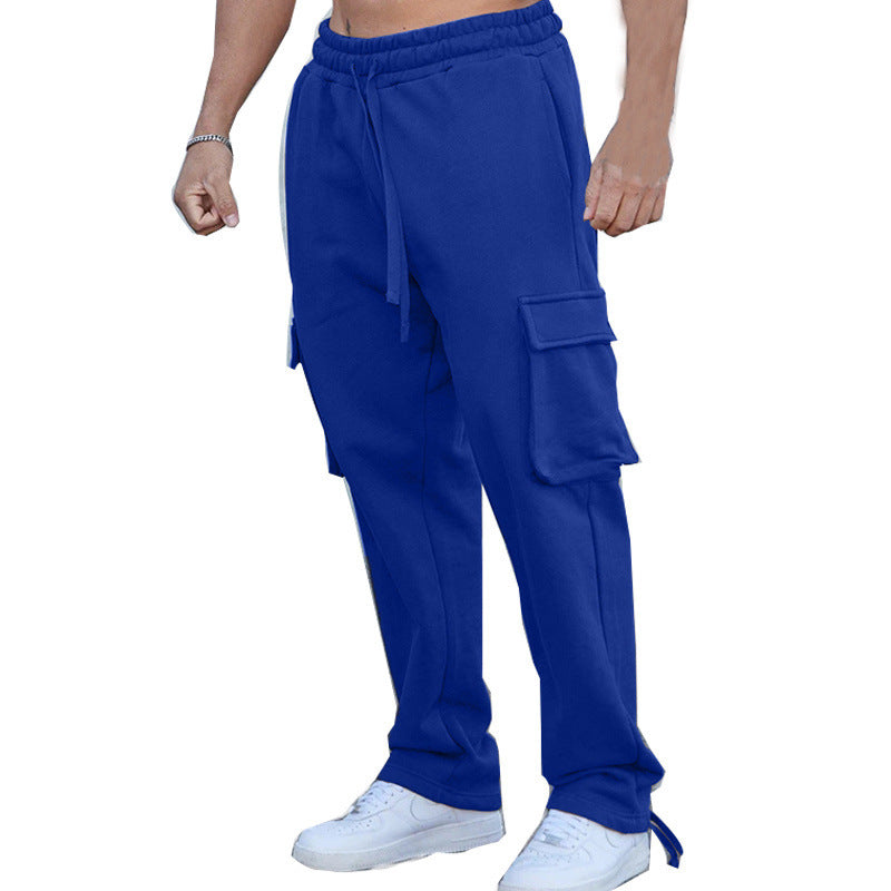 Men's cargo sweatpants in relaxed fit with large flap pockets and drawstring Chichicherry