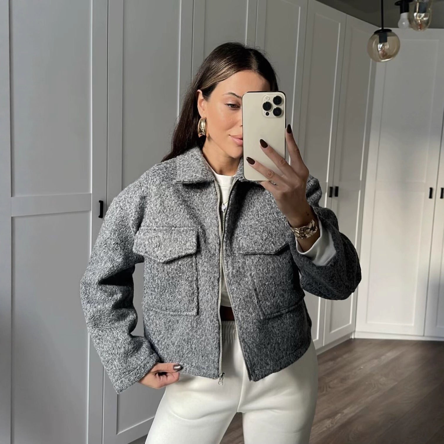 Women's Oversize Shacket made of wool blend with zipper and patch pockets Chichicherry
