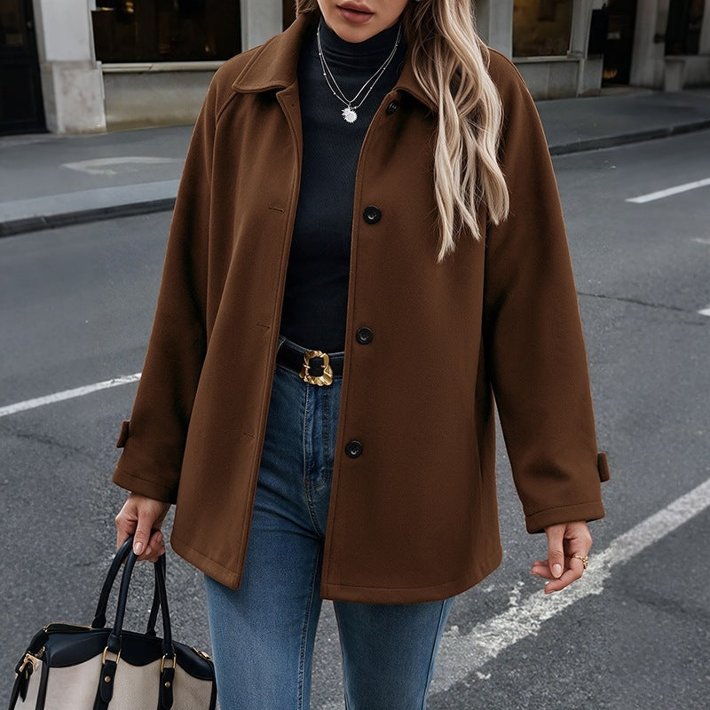 Women's short coat made of wool blend with shirt collar and straight cut Chichicherry