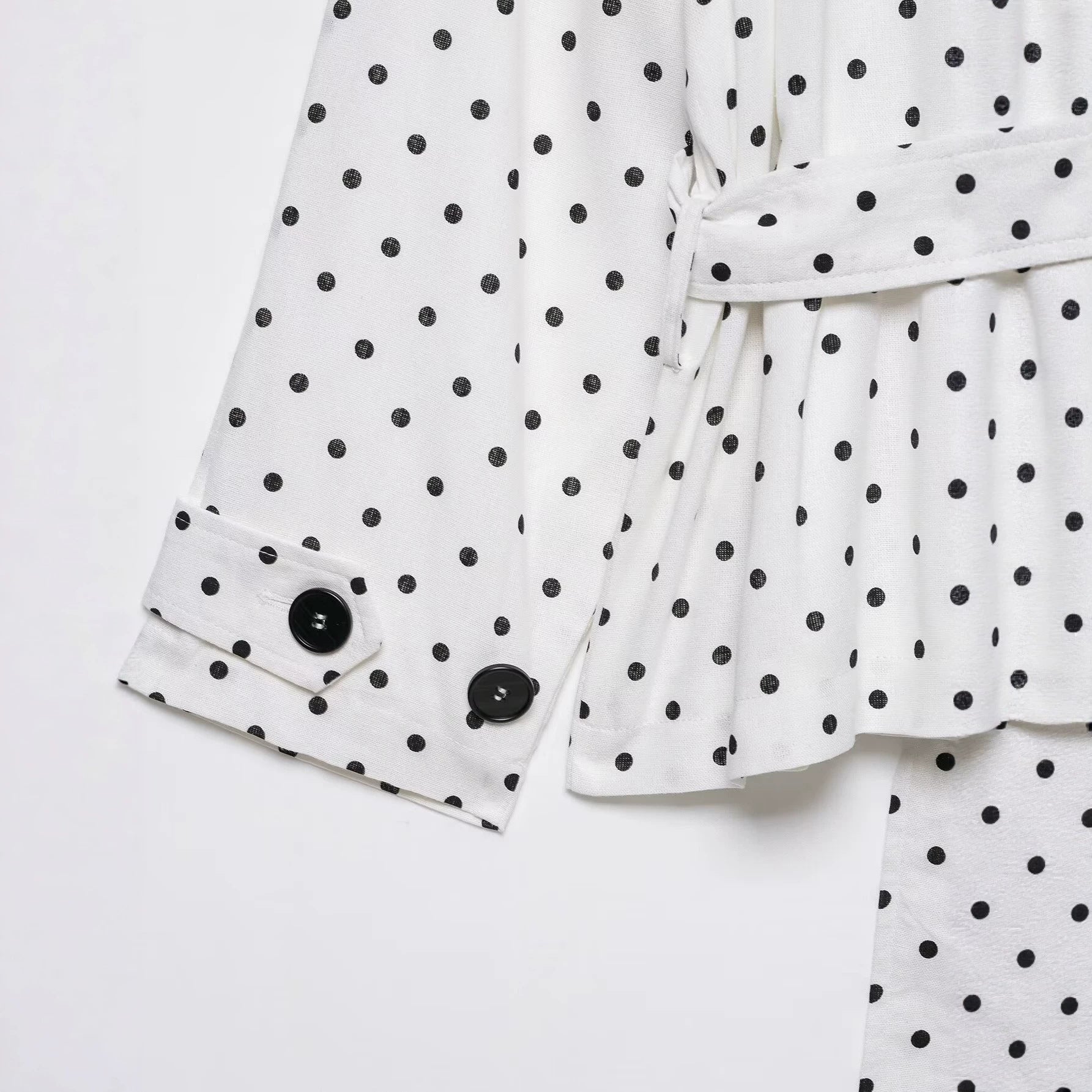 Women's short trench with waist belt and polka dot pattern Chichicherry