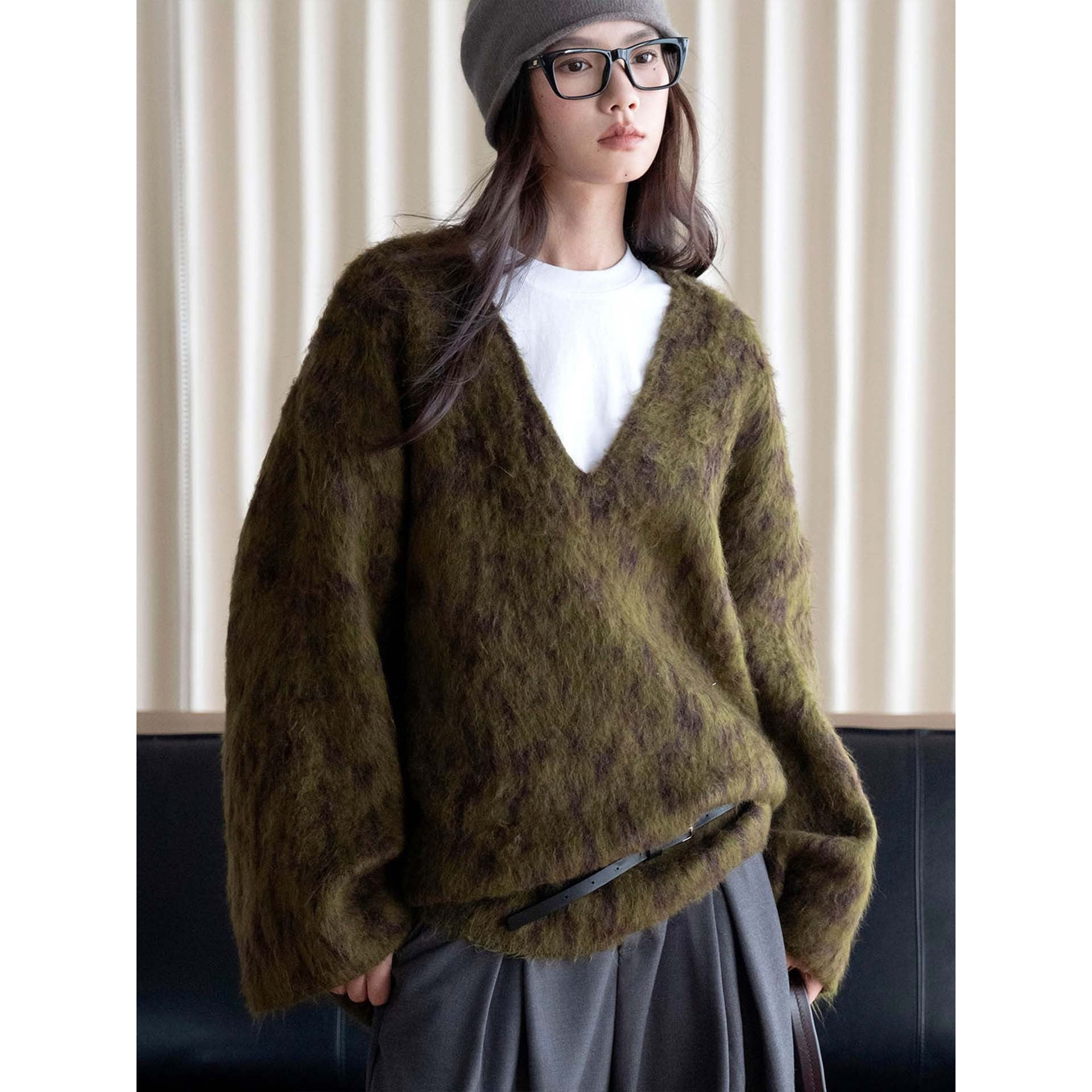 Women's Oversize V-Neck Sweater in Mohair Look with Voluminous Silhouette Chichicherry