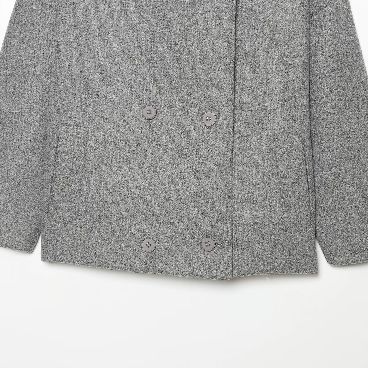 Women's Short Cape Coat made of Wool Blend with High Standing Collar and Double-Breasted Button Placket Chichicherry