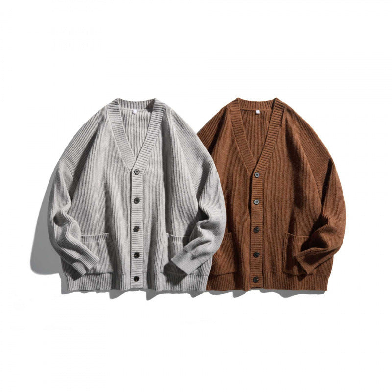 Unisex Oversize fine knit cardigan with V-neck, button placket and patch pockets Chichicherry