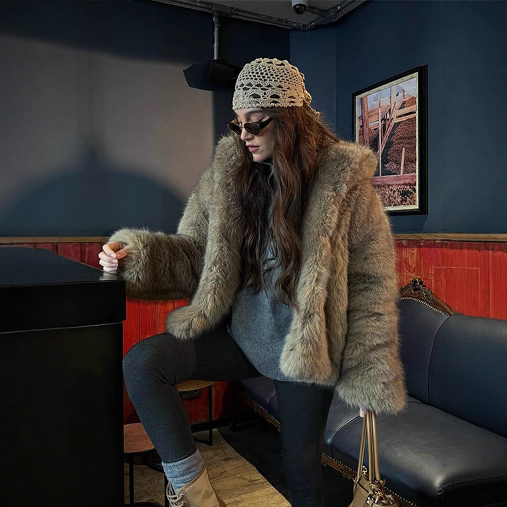 Women's Boxy Faux Fur Jacket in Teddy Look with Oversized Shawl Collar Chichicherry