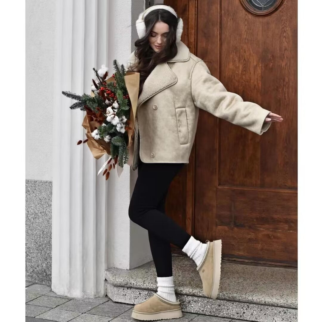 Women's Boxy Jacket made of Faux Shearling with large Teddy Collar and Side Pockets Chichicherry