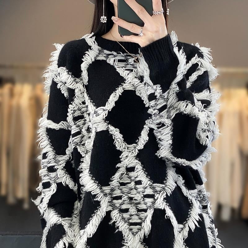 Ladies oversized knitted pullover with fringe diamond pattern and soft mohair look Chichicherry