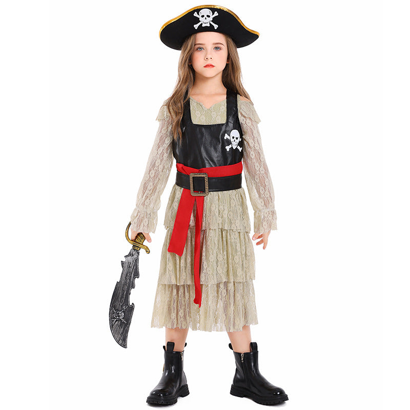 Girl Pirate Costume with Heart-Shaped Details and Decorated Hat Chichicherry