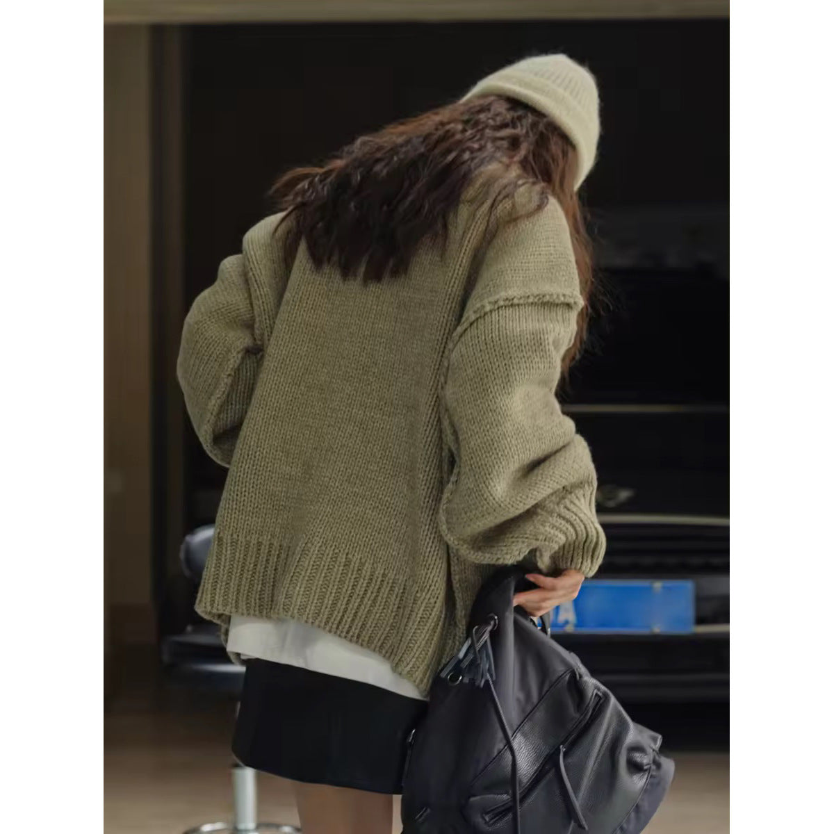 Women Oversized Chunky Knit Cardigan with Button Placket and Cable Pattern Chichicherry