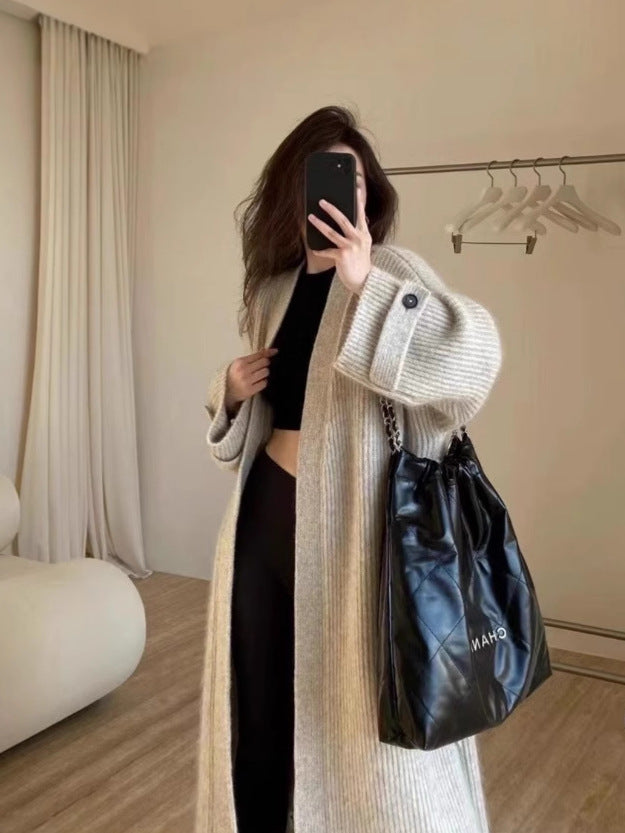 Women's Maxi Long Cardigan made of soft ribbed knit with wide cuffs Chichicherry