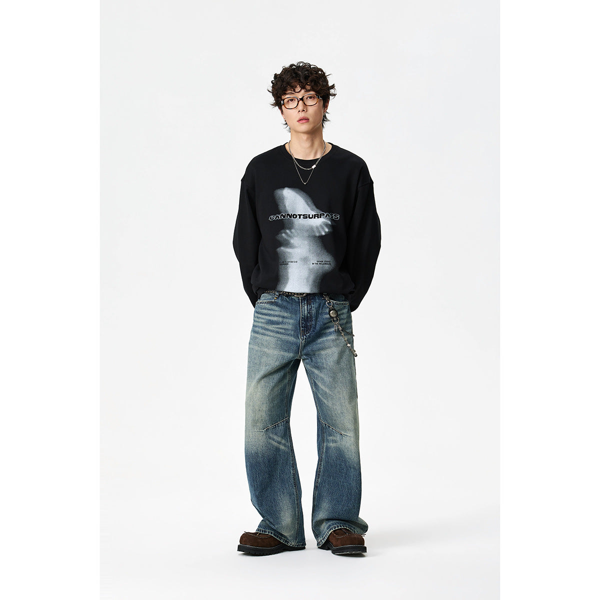 Unisex Oversize-Longsleeve shirt with surreal photo print and ribbed cuffs Chichicherry