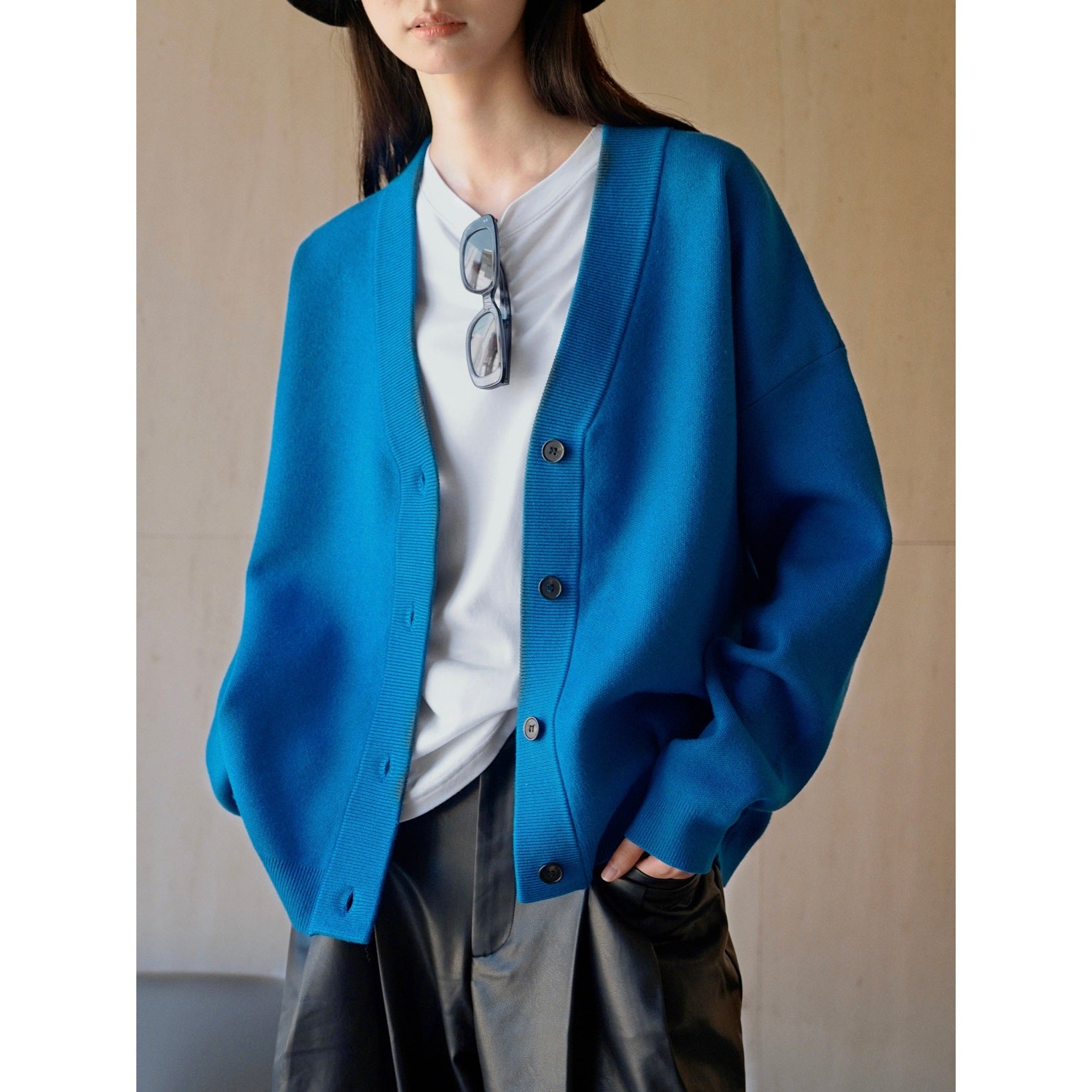 Women's Loose V-Neck Cardigan made of fine cotton blend with drop shoulder and button placket Chichicherry