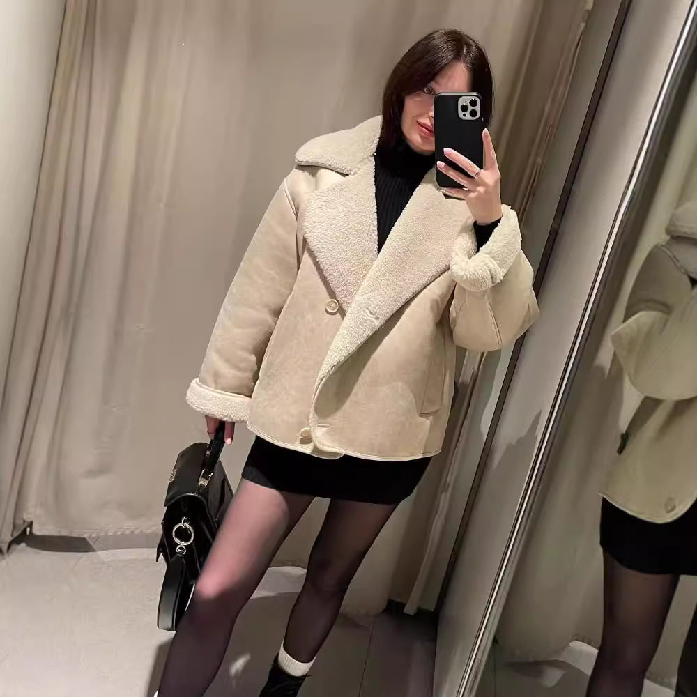 Women's Boxy Jacket made of Faux Shearling with large Teddy Collar and Side Pockets Chichicherry