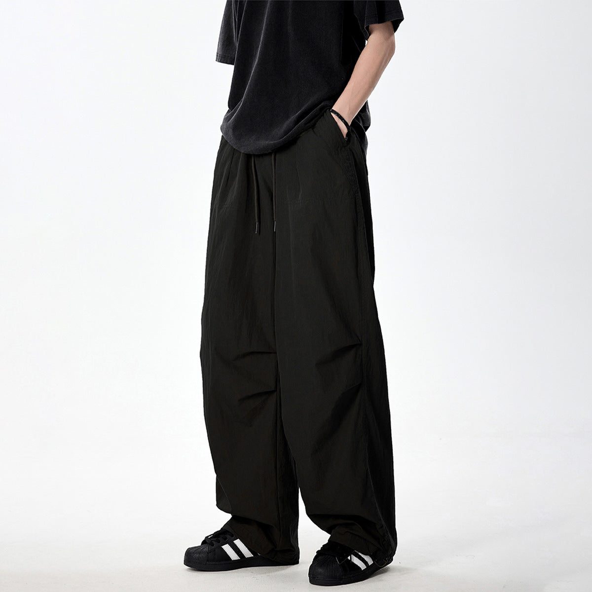 Men's Loose Utility Cargo Pants with Drawstring Waist Knee Panels and Adjustable Hem Chichicherry