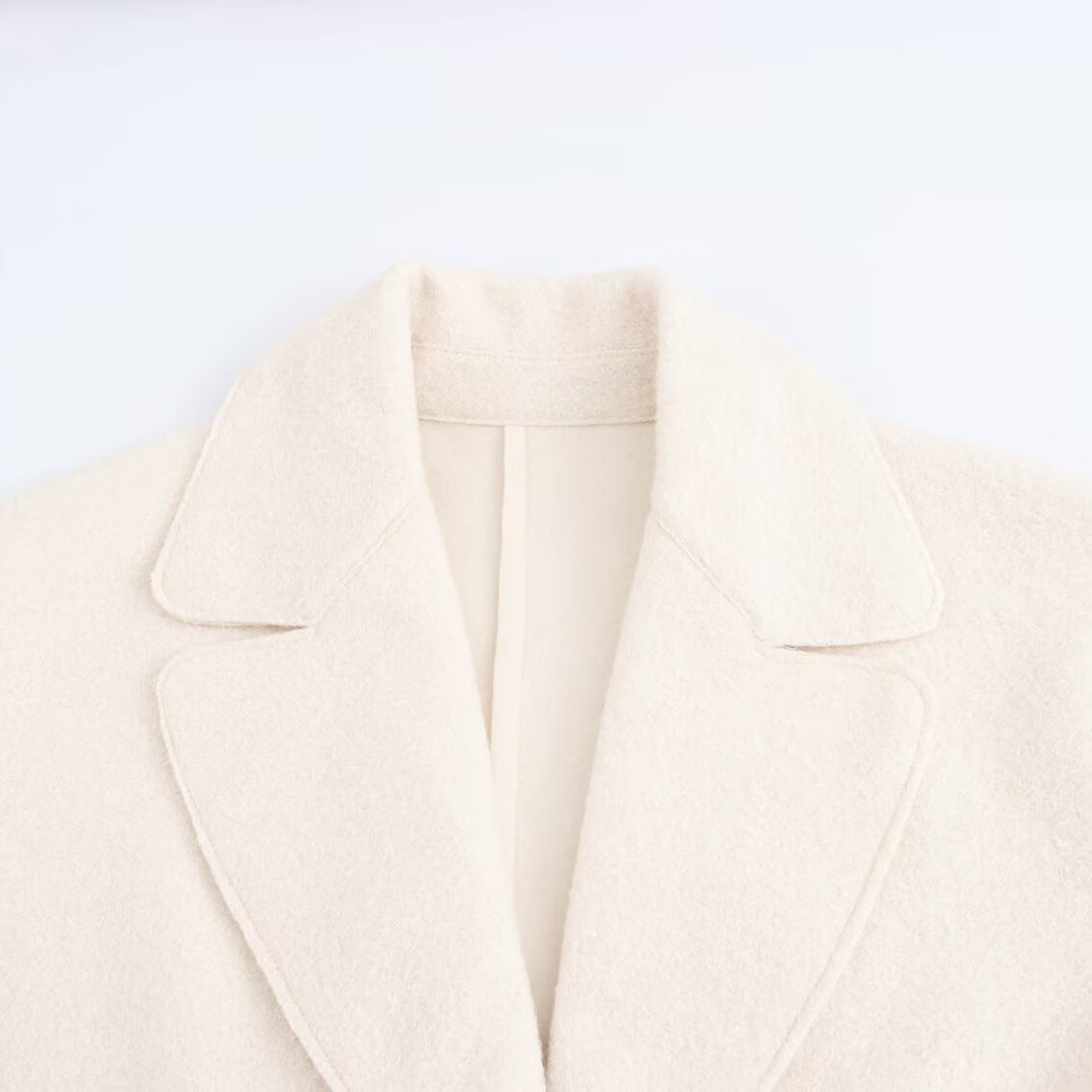 Ladies Oversized Single-breasted Walk Coat with Wide Lapels and Patch Pockets Chichicherry