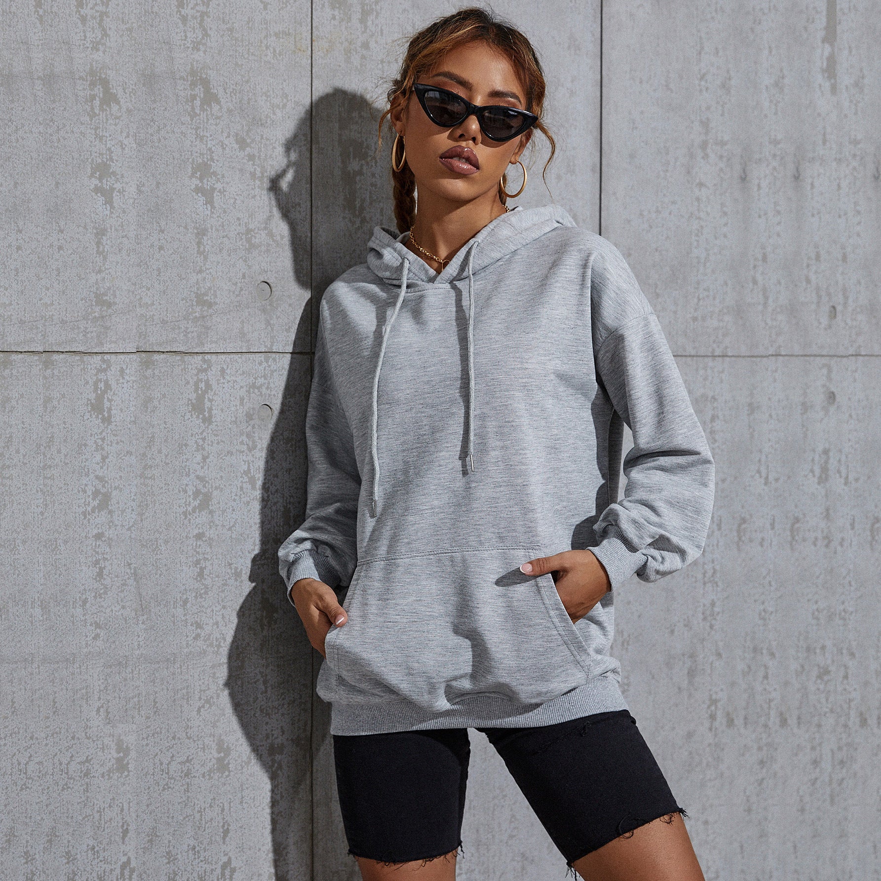 Womens Oversized Hoodie with Kangaroo Pocket and Ribbed Cuffs Chichicherry