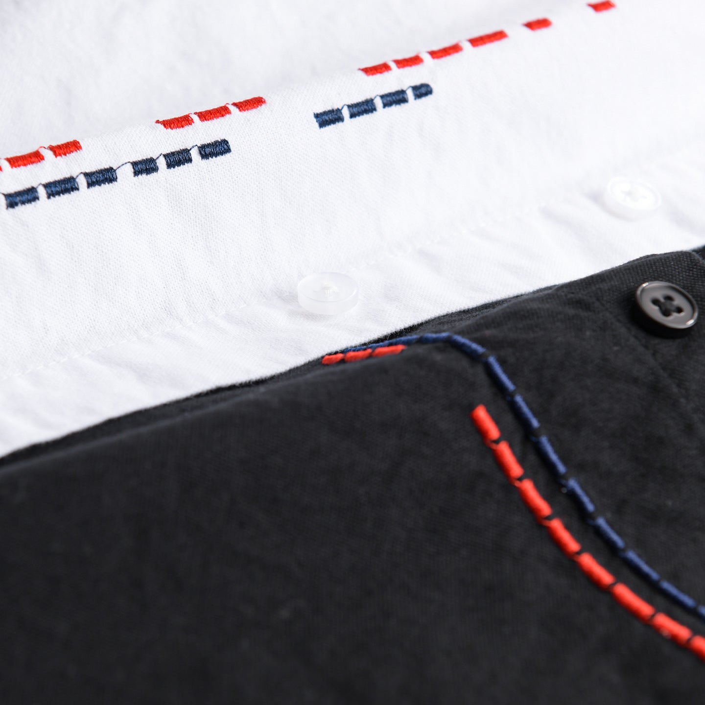 Men's shirt in relaxed fit with chest pocket and side decorative embroidery Chichicherry