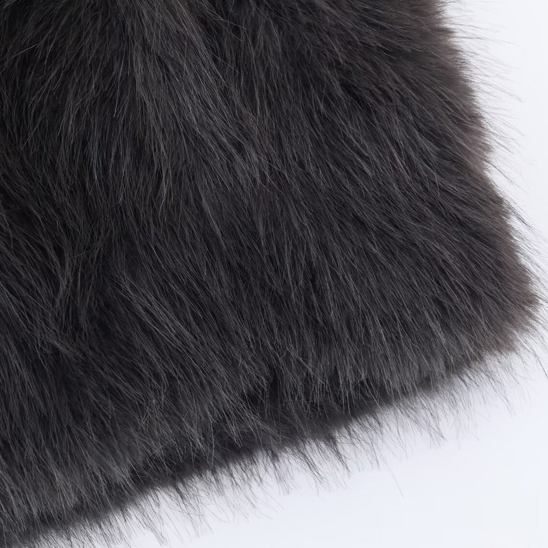 Women's Short Faux Fur Jacket with Stand Collar and Boxy Cut Chichicherry