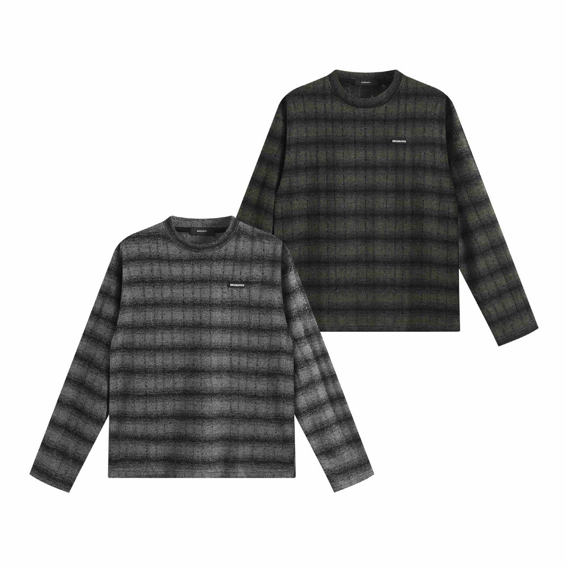 Unisex fine-structured round neck sweater with horizontal stripe pattern and logo patch Chichicherry