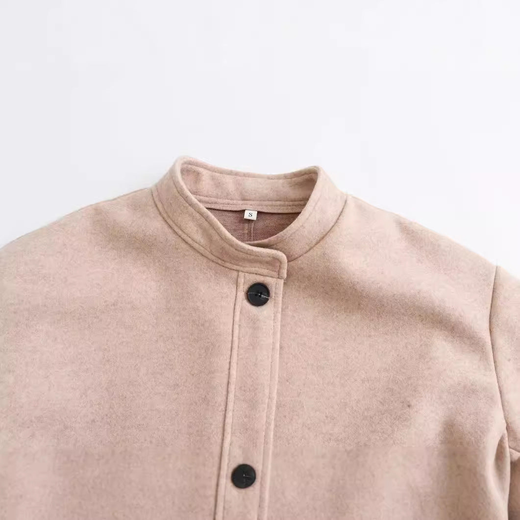 Ladies' short jacket in wool blend with round neck, oversized fit and large patch pockets Chichicherry