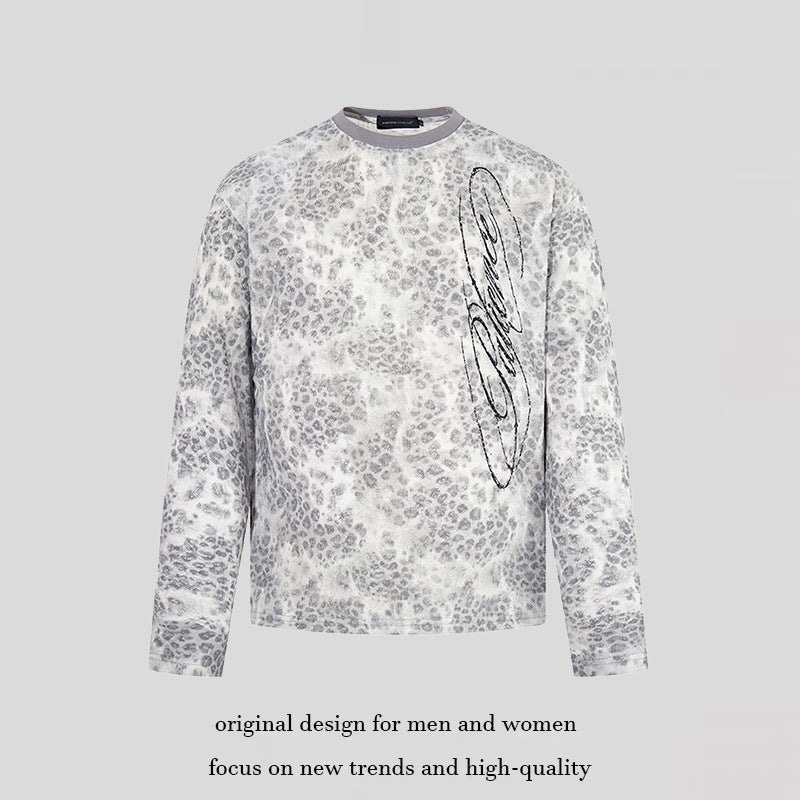 Women’s long sleeve sweatshirt with all-over leopard pattern, straight cut and decorative embroidery Chichicherry