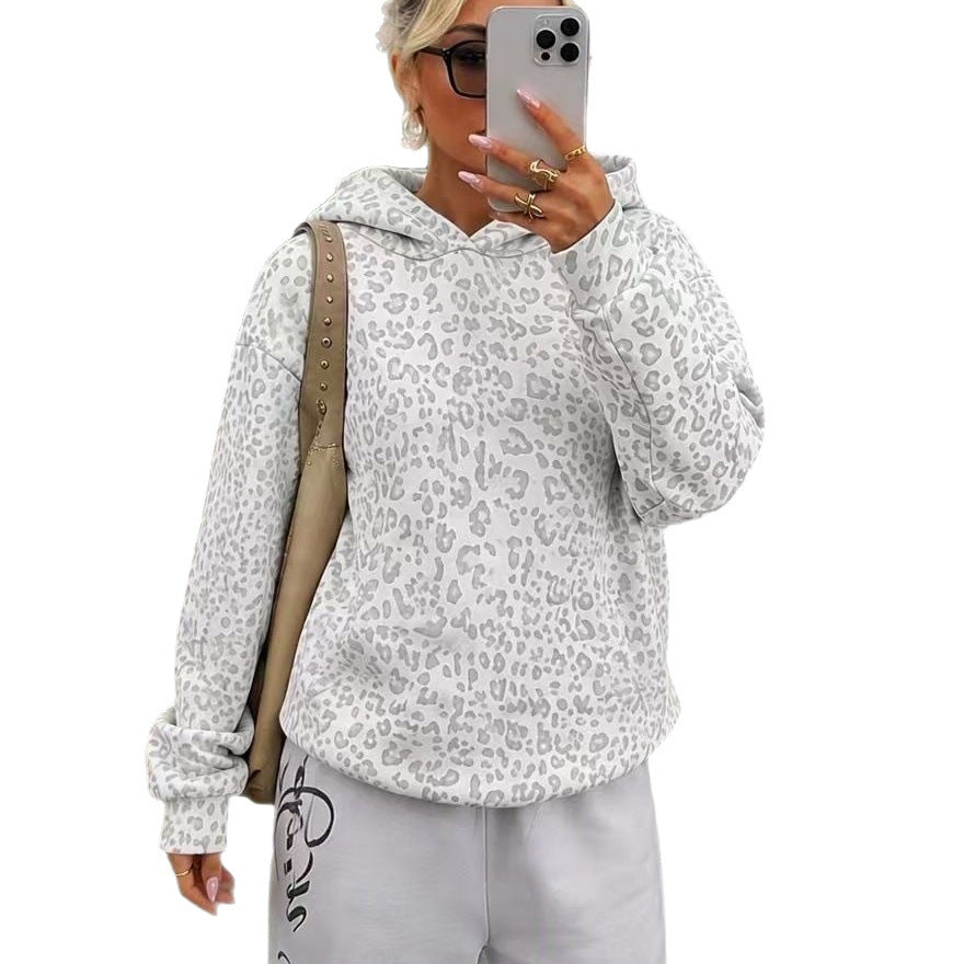 Women's Loose Hoodie in Leopard Print with Oversized Cut Chichicherry